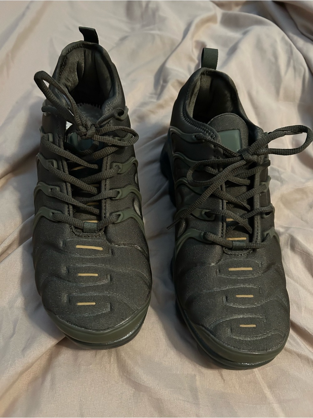 Nike Air VaporMax Plus. Khaki Green. Men’s Size 11 - Picture 2 of 8